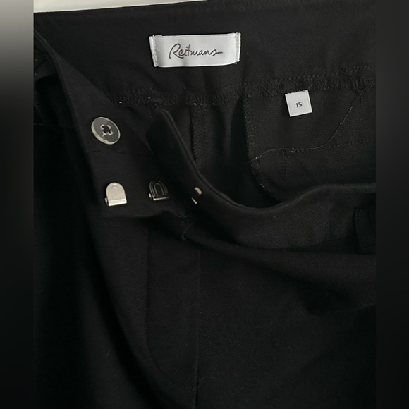 Reitmans Women’s Crops- Size 15 - Picture 4 of 7